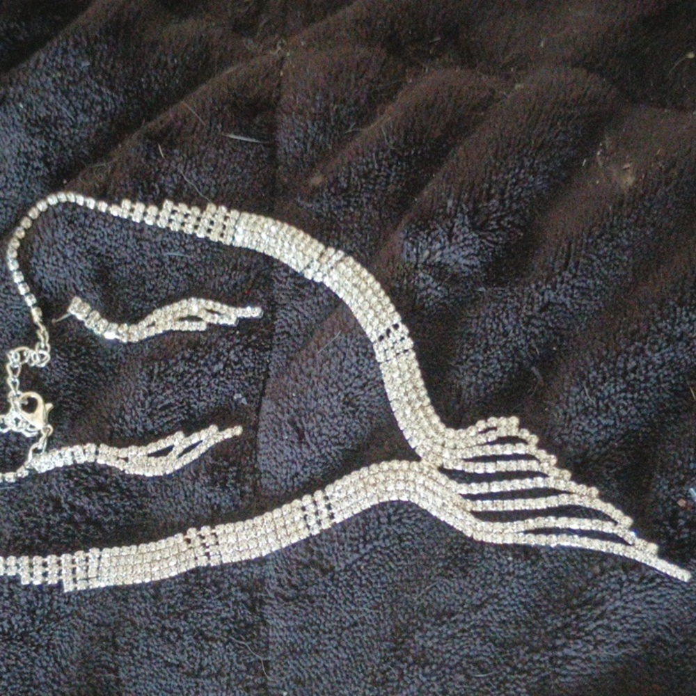 Rhinestone necklace and earrings set